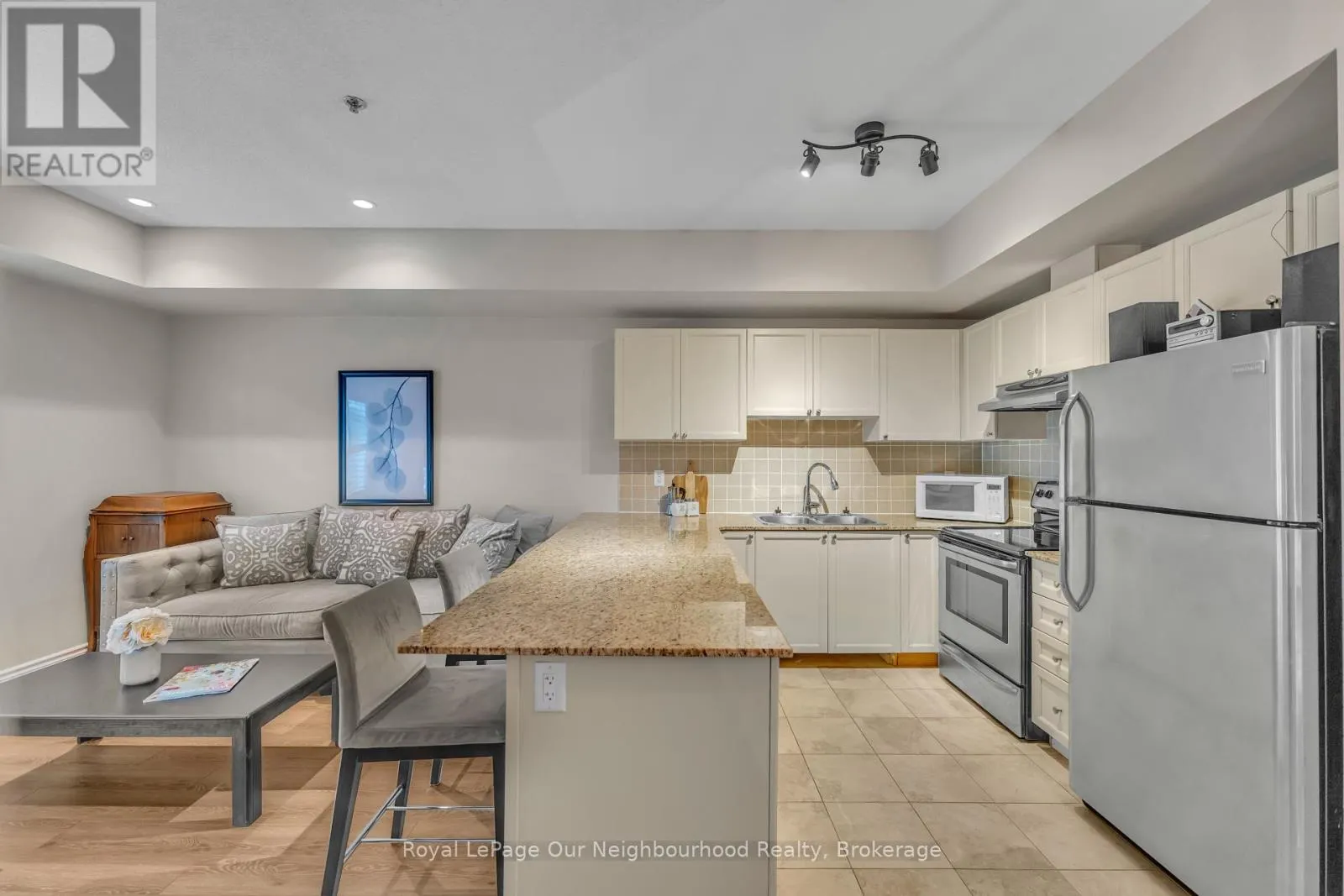 204 - 50 MILL STREET N, #204