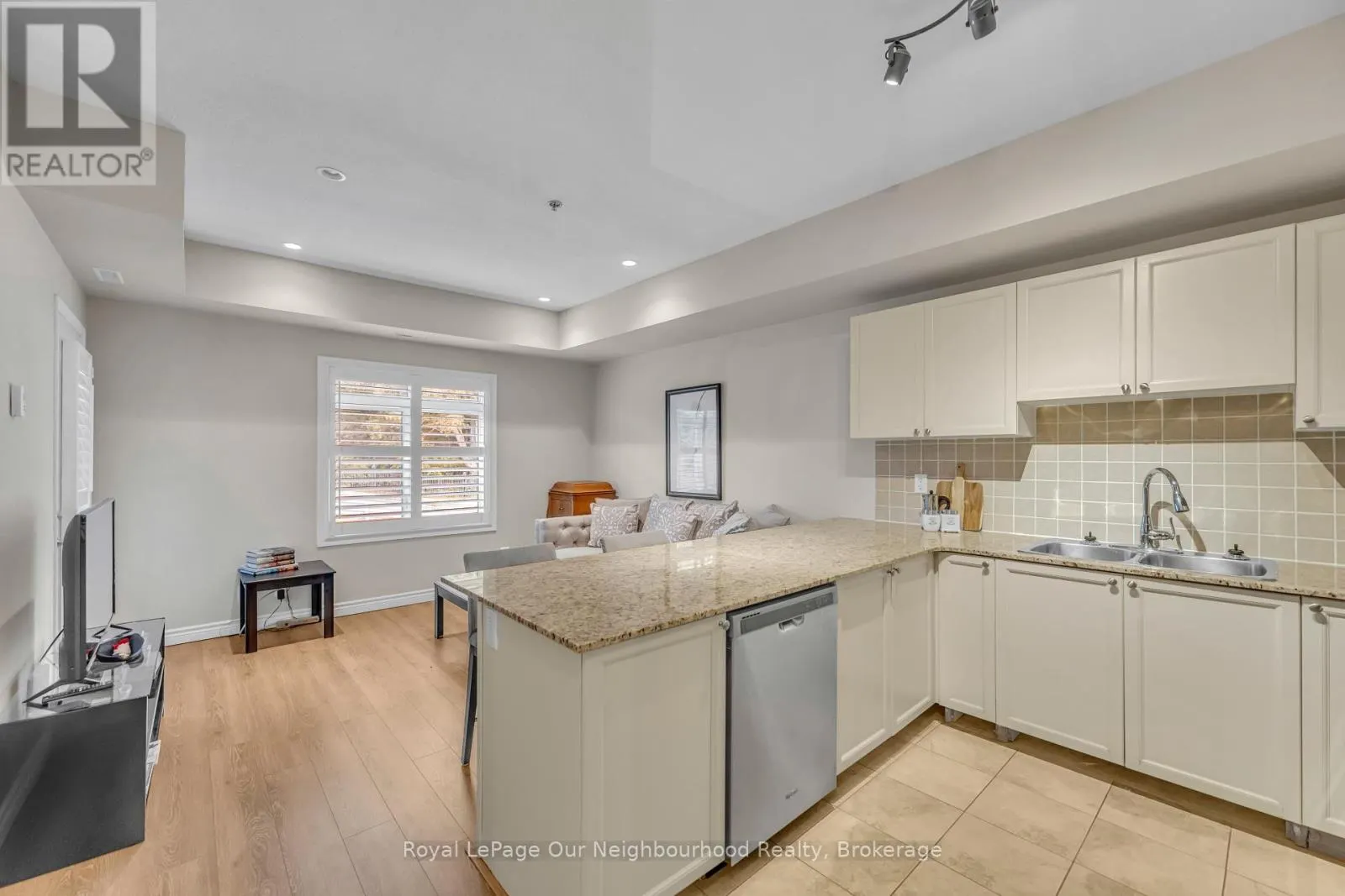 204 - 50 MILL STREET N, #204