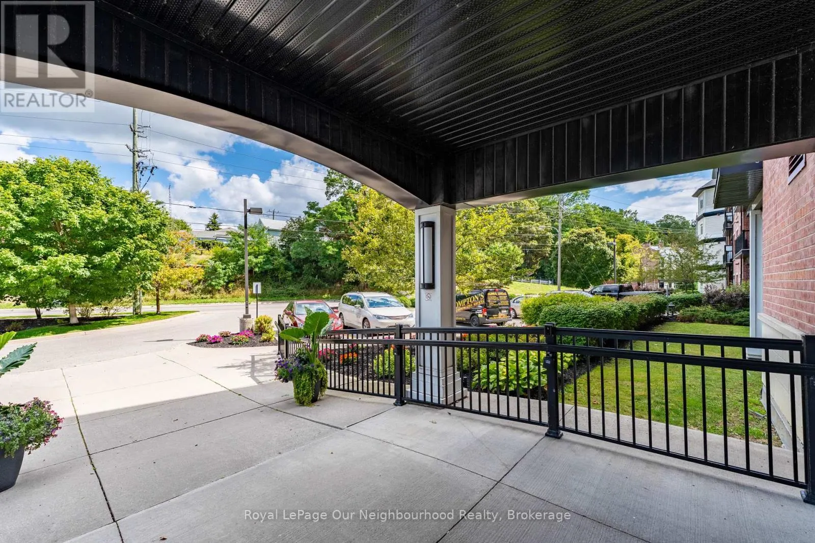 204 - 50 MILL STREET N, #204