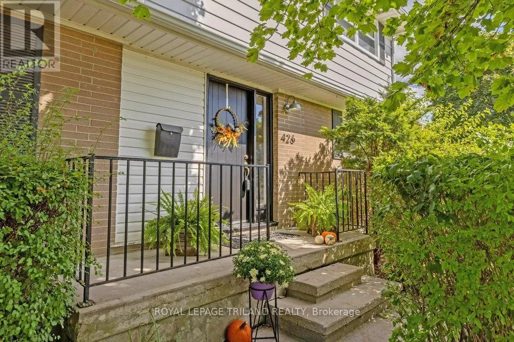 426 BEACHWOOD AVENUE