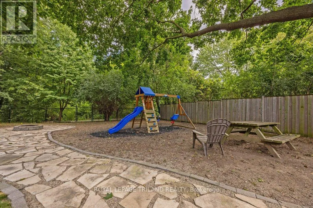 426 BEACHWOOD AVENUE