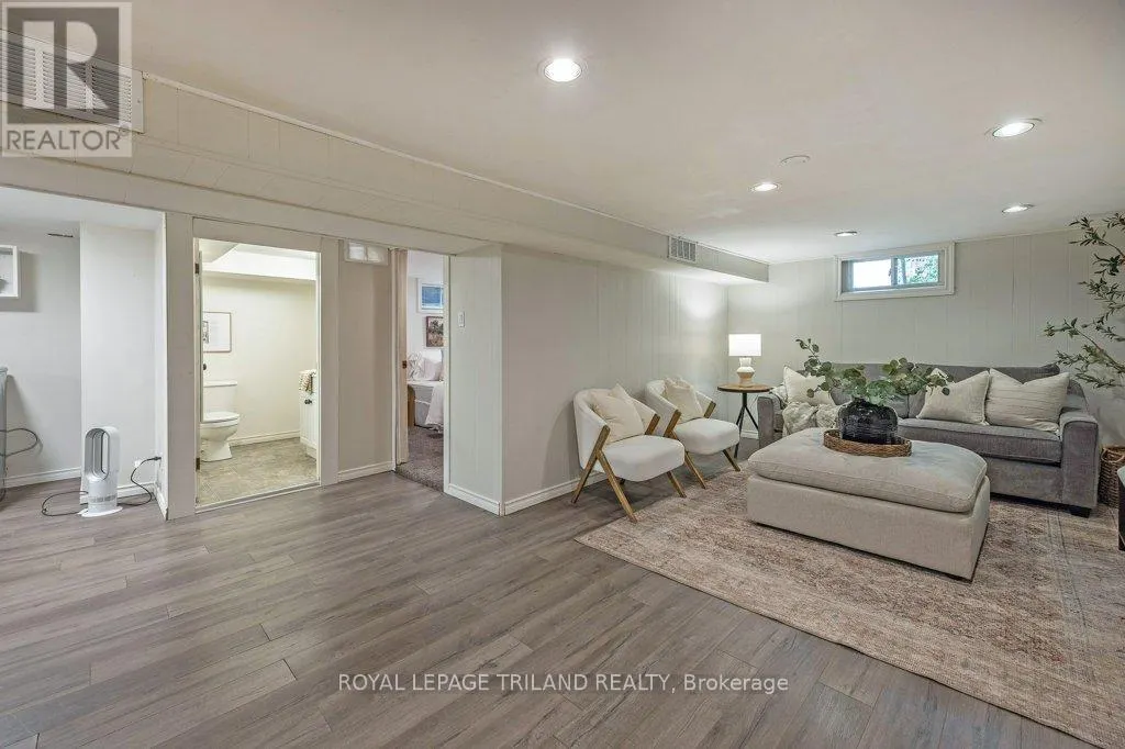 426 BEACHWOOD AVENUE
