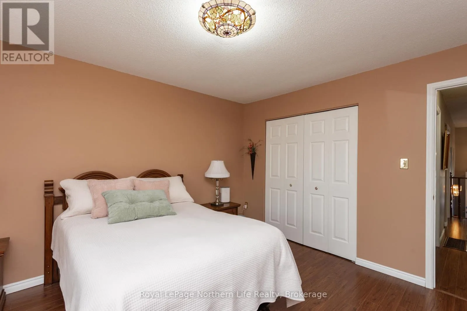 22 - 624 LAKESHORE DRIVE, #22