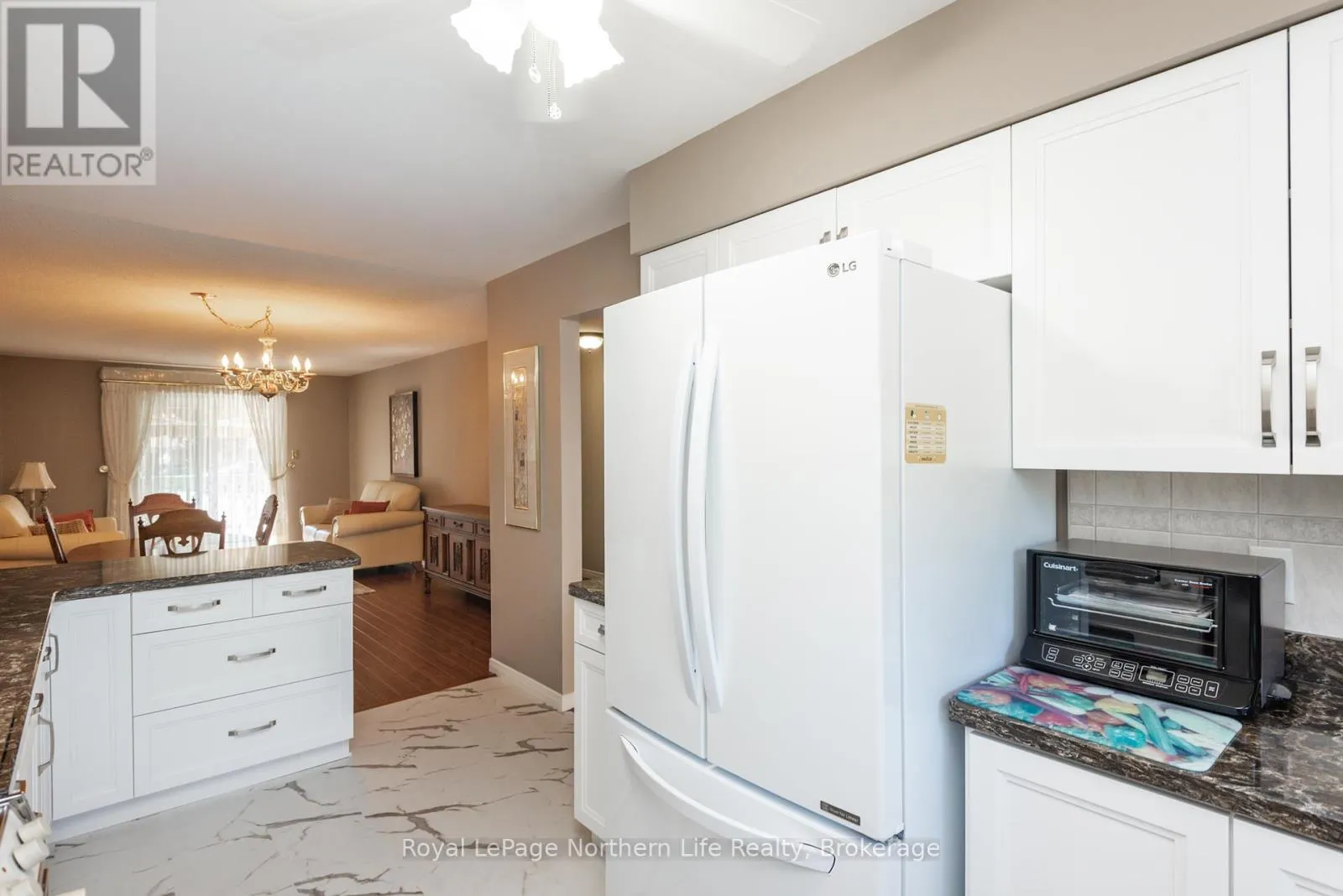 22 - 624 LAKESHORE DRIVE, #22