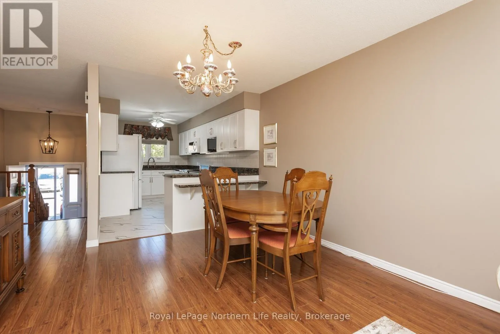 22 - 624 LAKESHORE DRIVE, #22