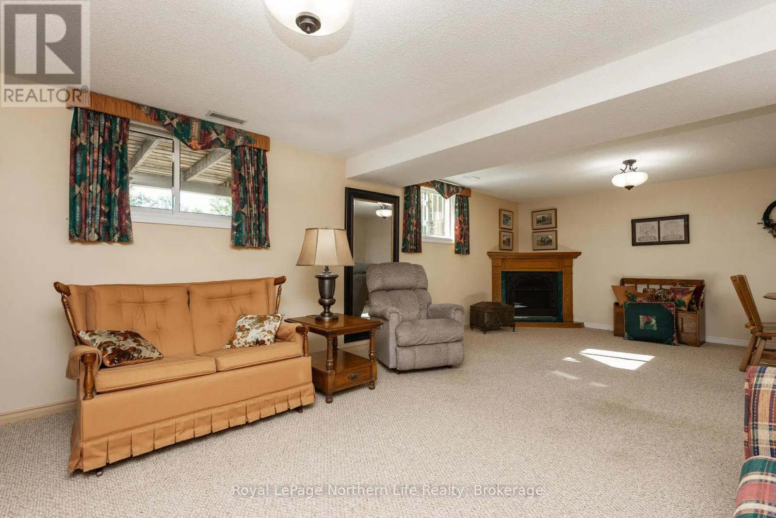 22 - 624 LAKESHORE DRIVE, #22
