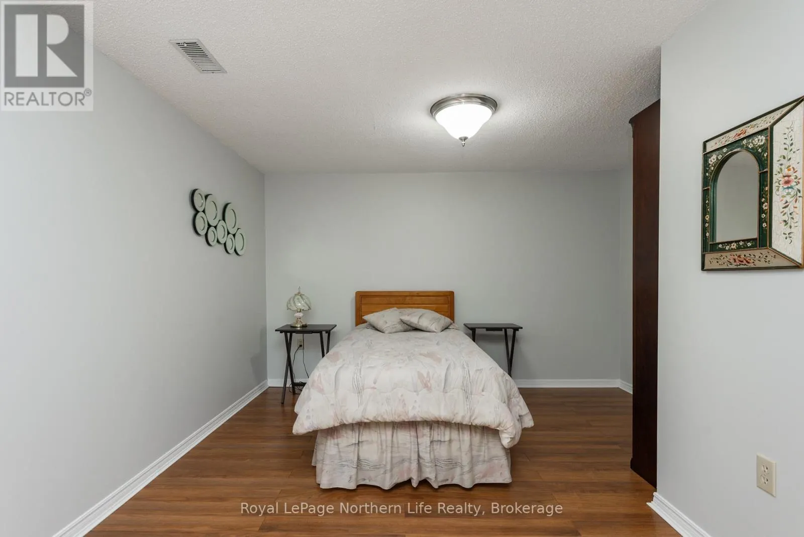 22 - 624 LAKESHORE DRIVE, #22