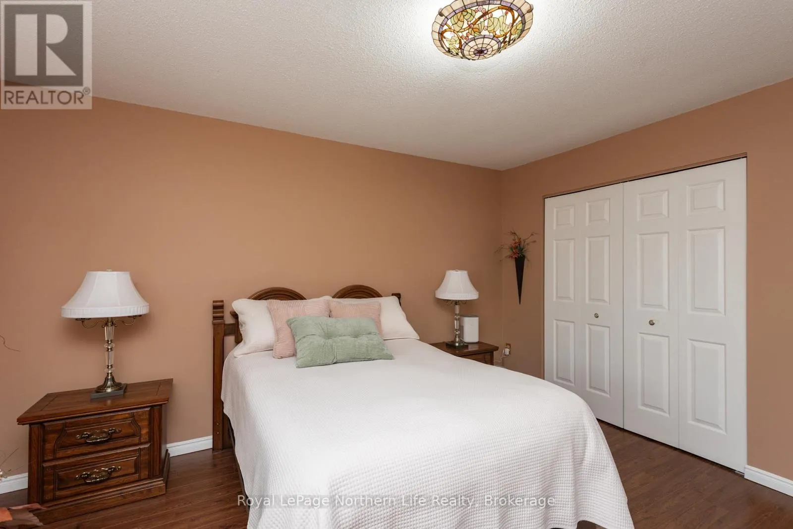 22 - 624 LAKESHORE DRIVE, #22