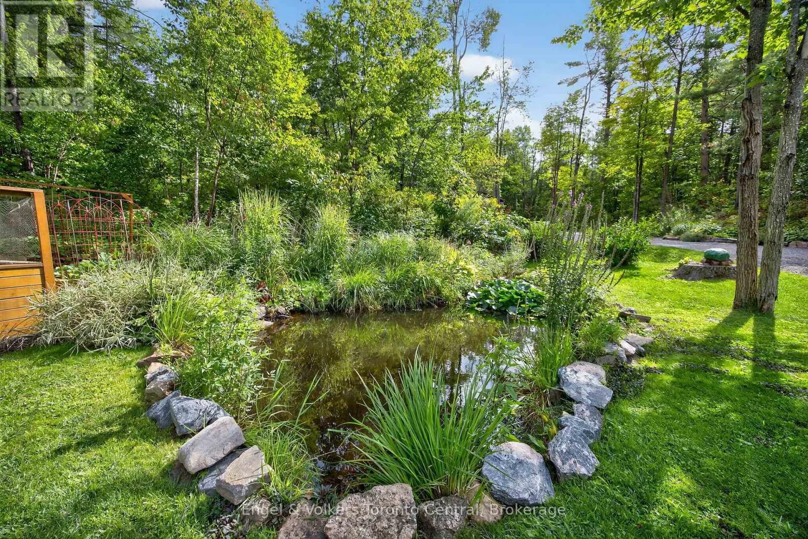 1042 AMANDA LANE - 1750 FRANK COOPER TRAIL