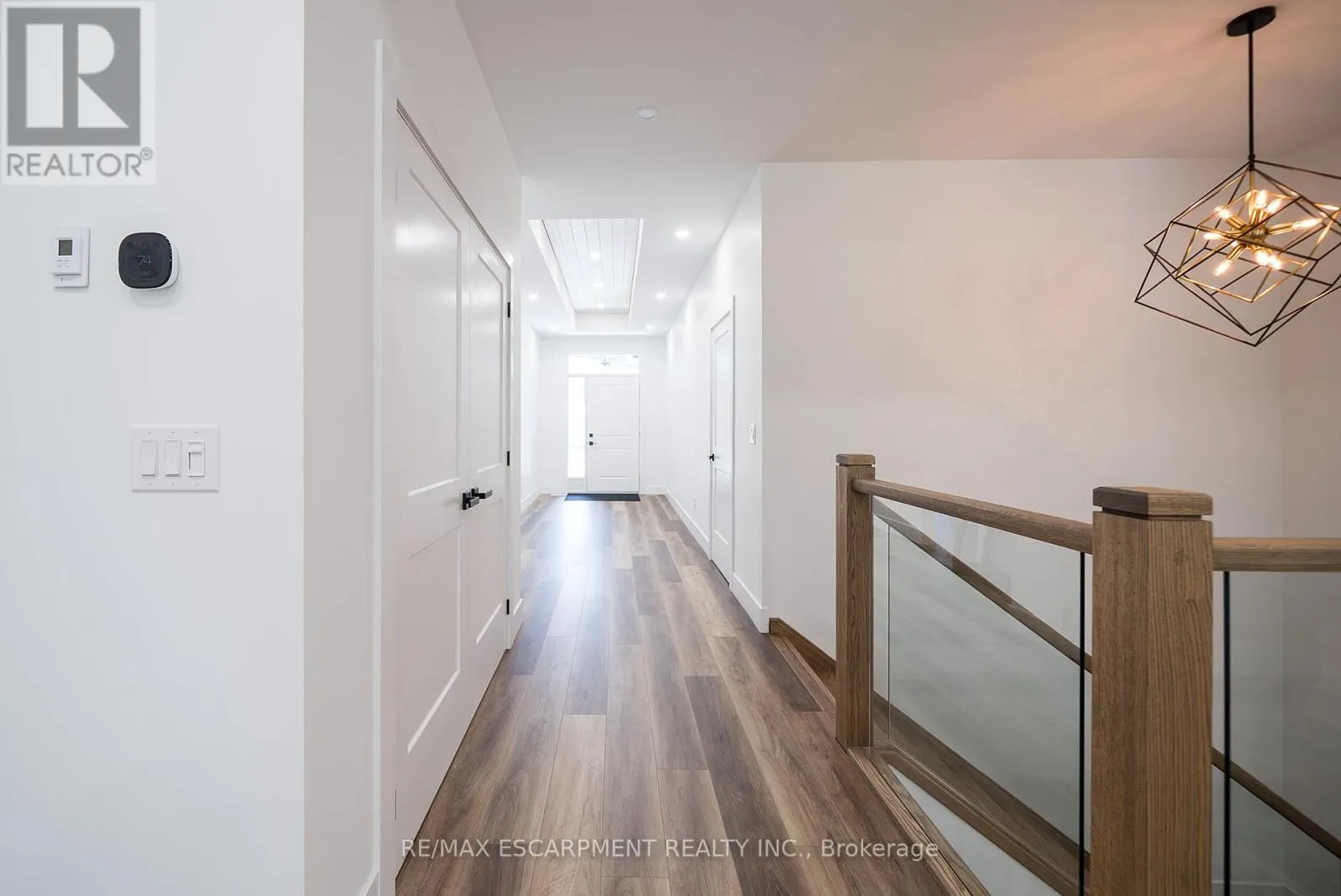 89 ROBINSON STREET