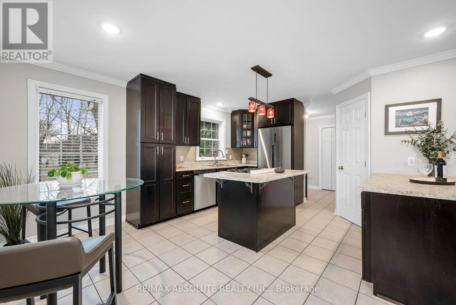 1601 SHAUNA CRESCENT