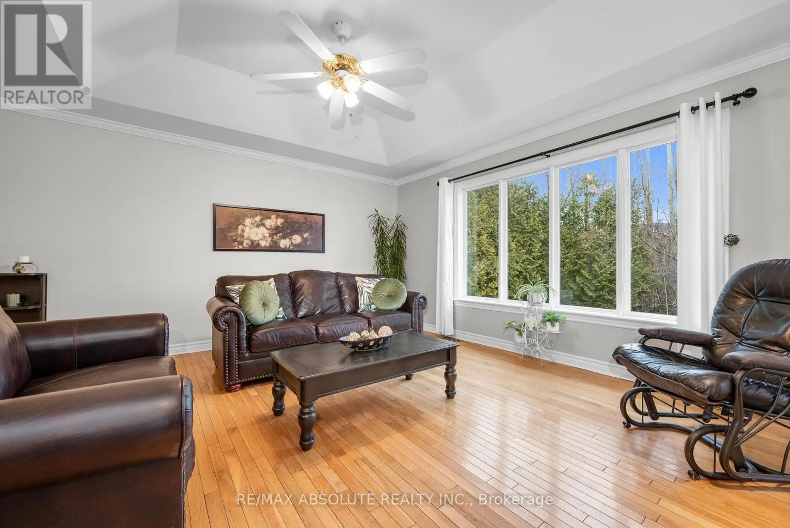 1601 SHAUNA CRESCENT