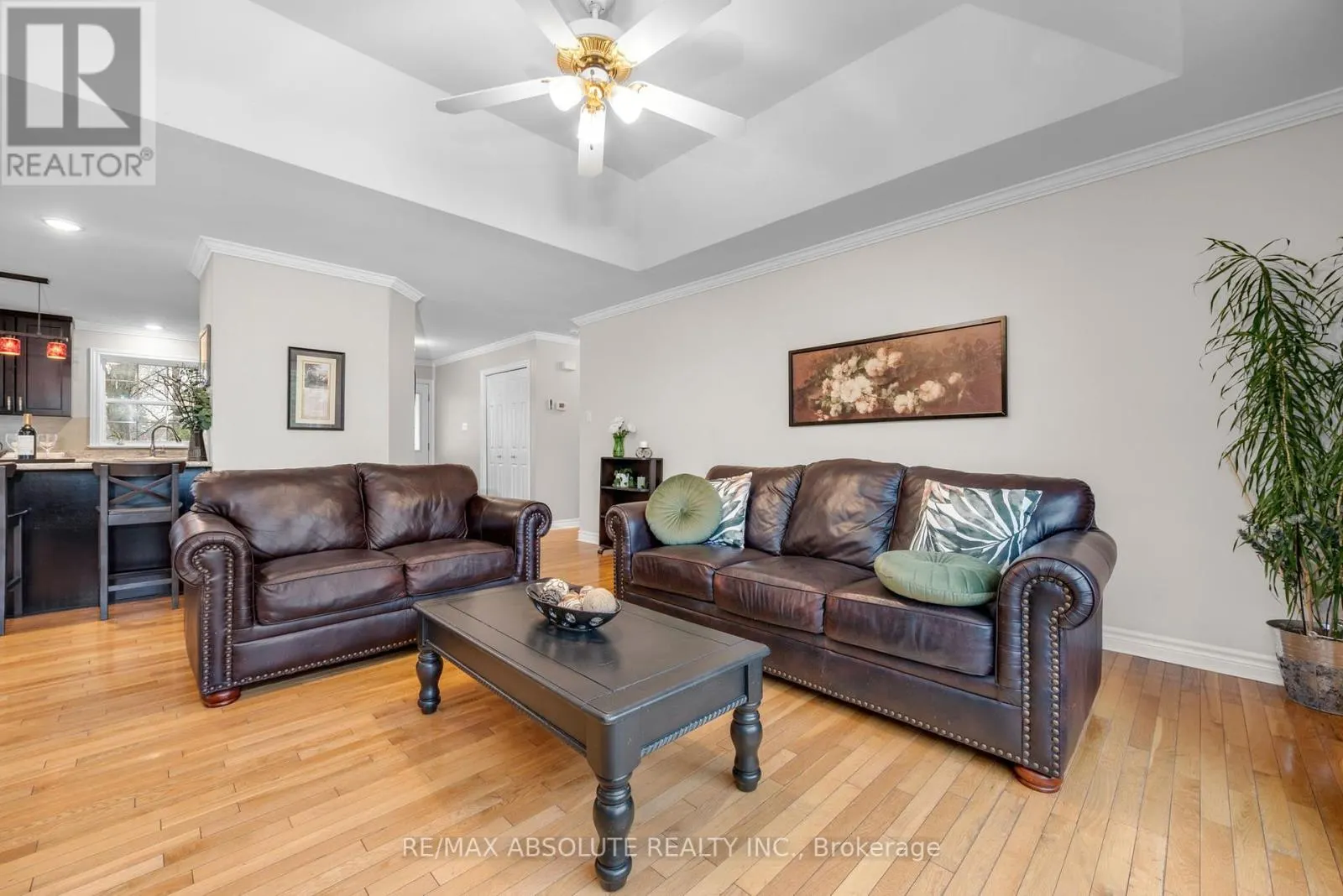 1601 SHAUNA CRESCENT