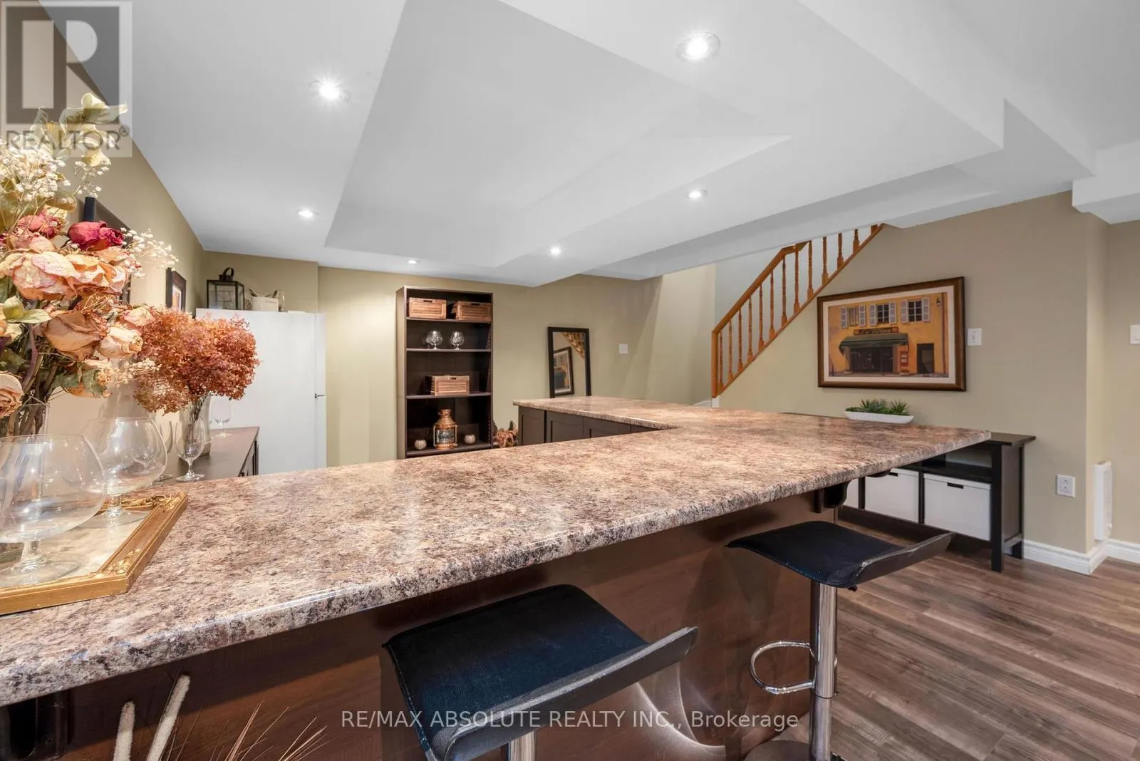1601 SHAUNA CRESCENT