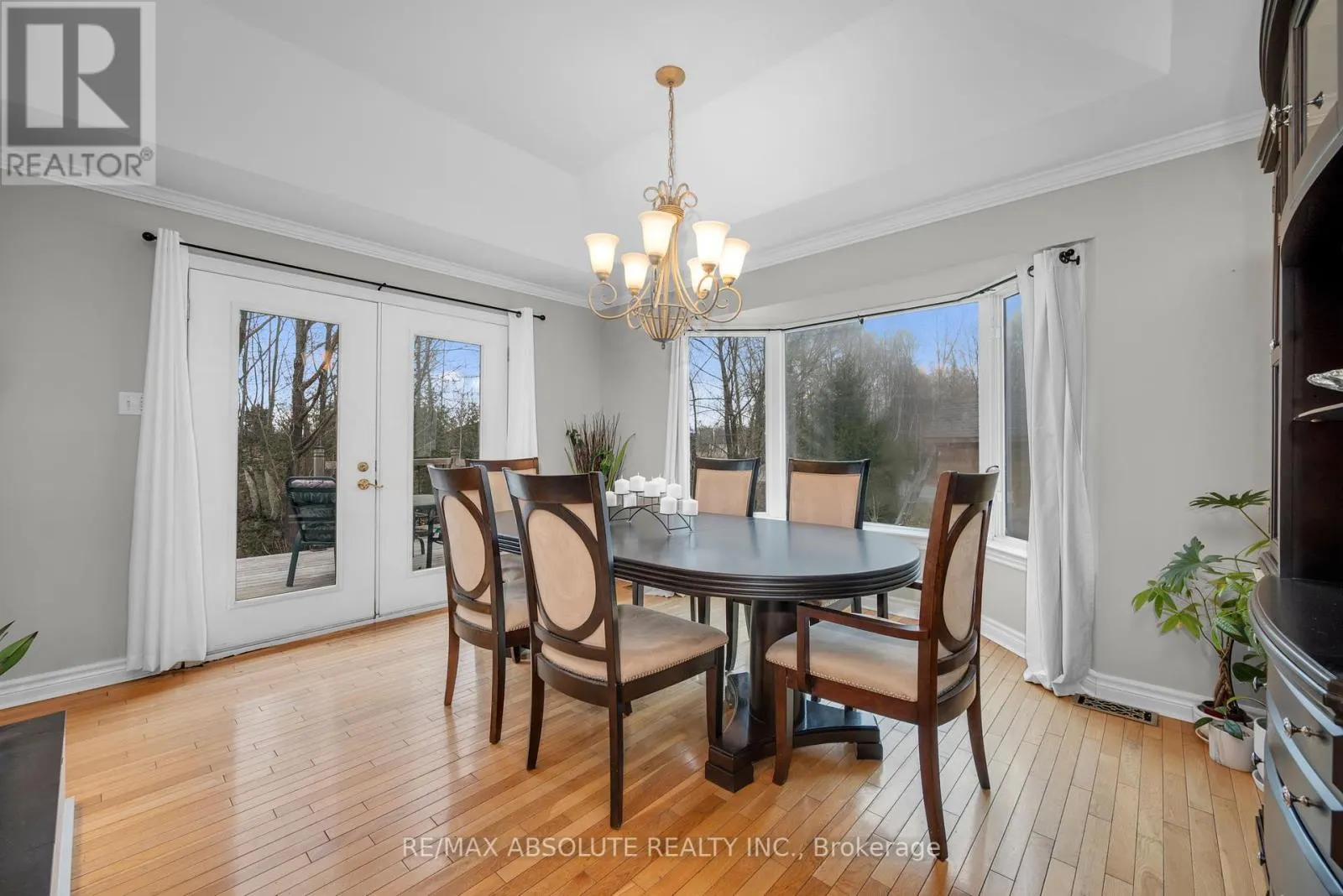 1601 SHAUNA CRESCENT