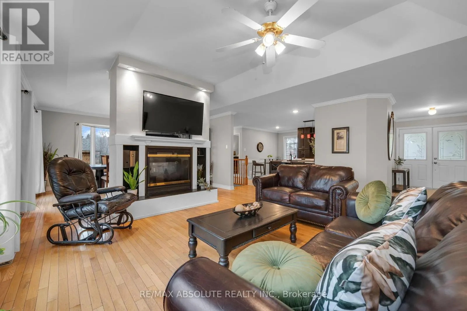 1601 SHAUNA CRESCENT