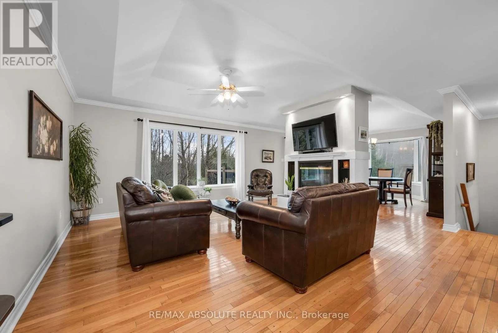 1601 SHAUNA CRESCENT