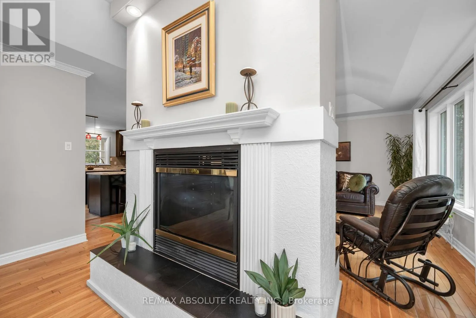 1601 SHAUNA CRESCENT