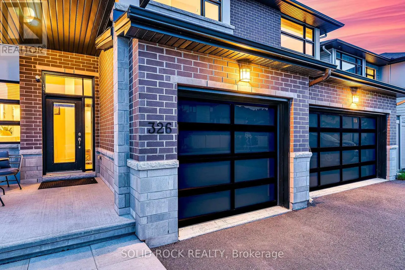 326 MEMORIAL GROVE