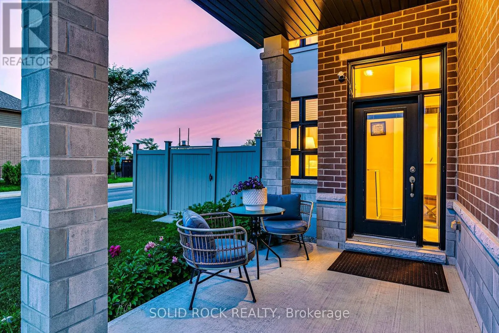 326 MEMORIAL GROVE