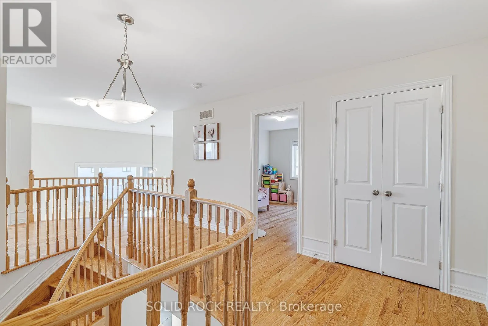 326 MEMORIAL GROVE