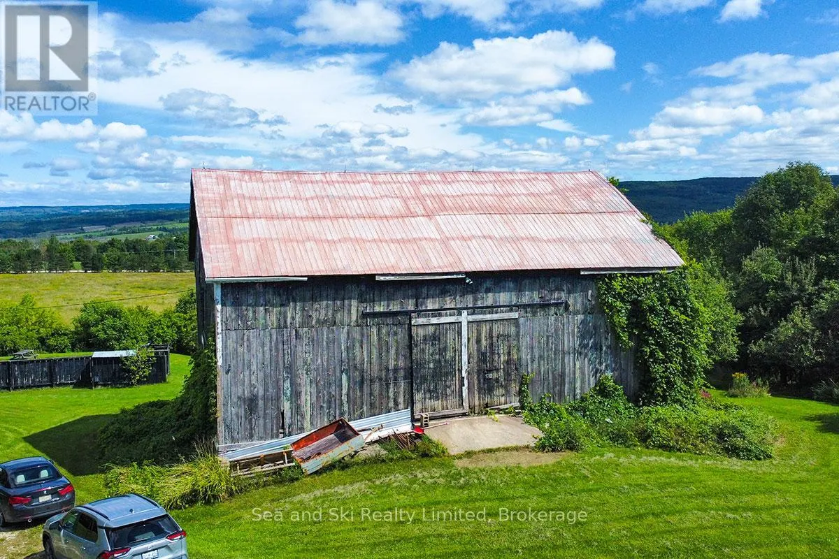 195908 GREY ROAD 7 ROAD S