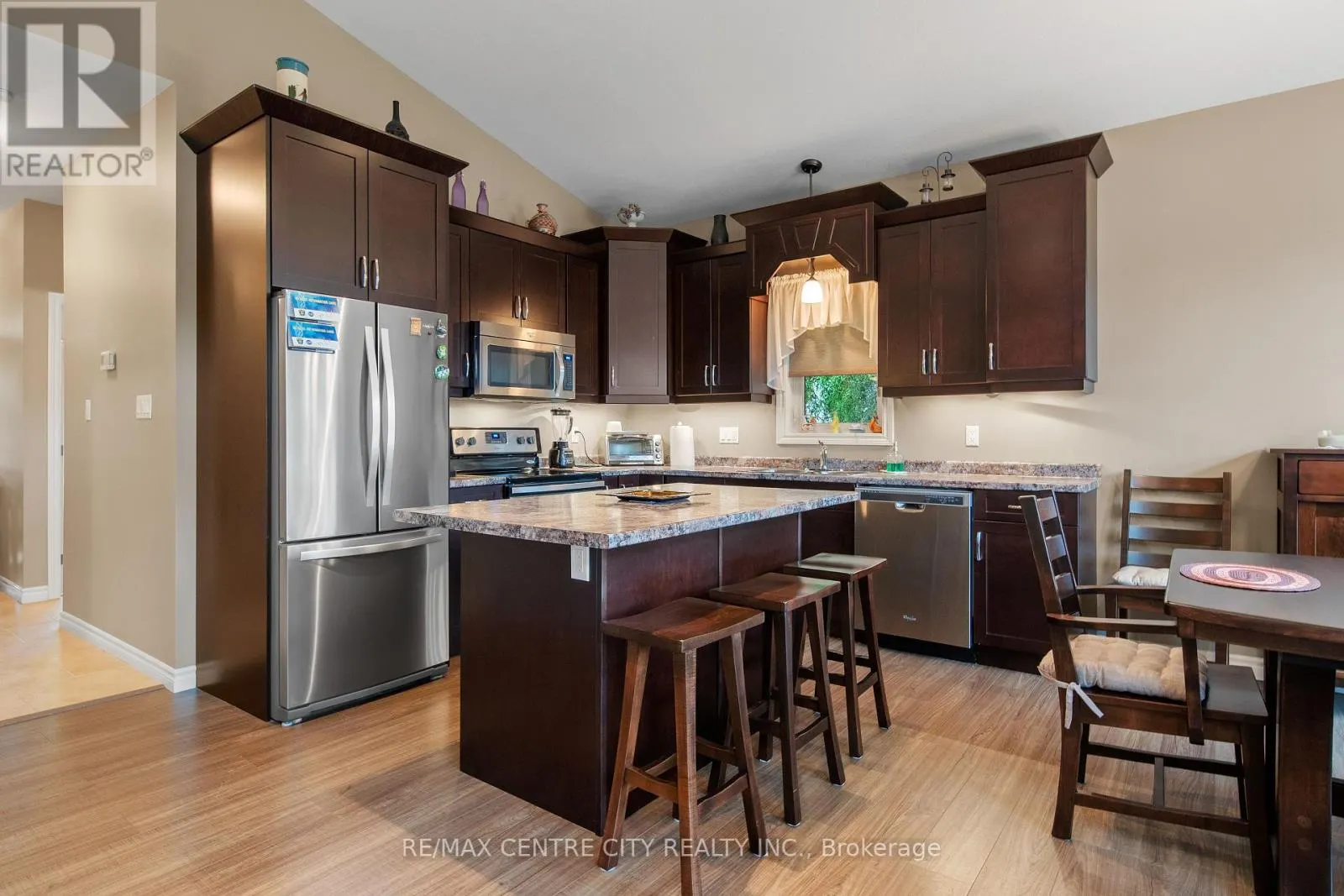 12 - 1 VINEDEN DRIVE, #12