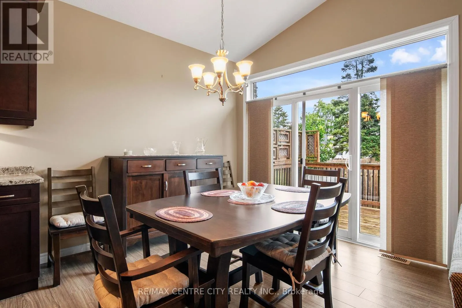 12 - 1 VINEDEN DRIVE, #12