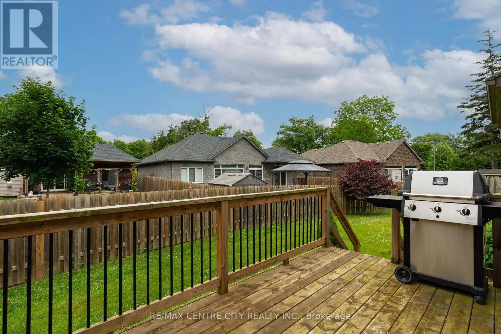 12 - 1 VINEDEN DRIVE, #12