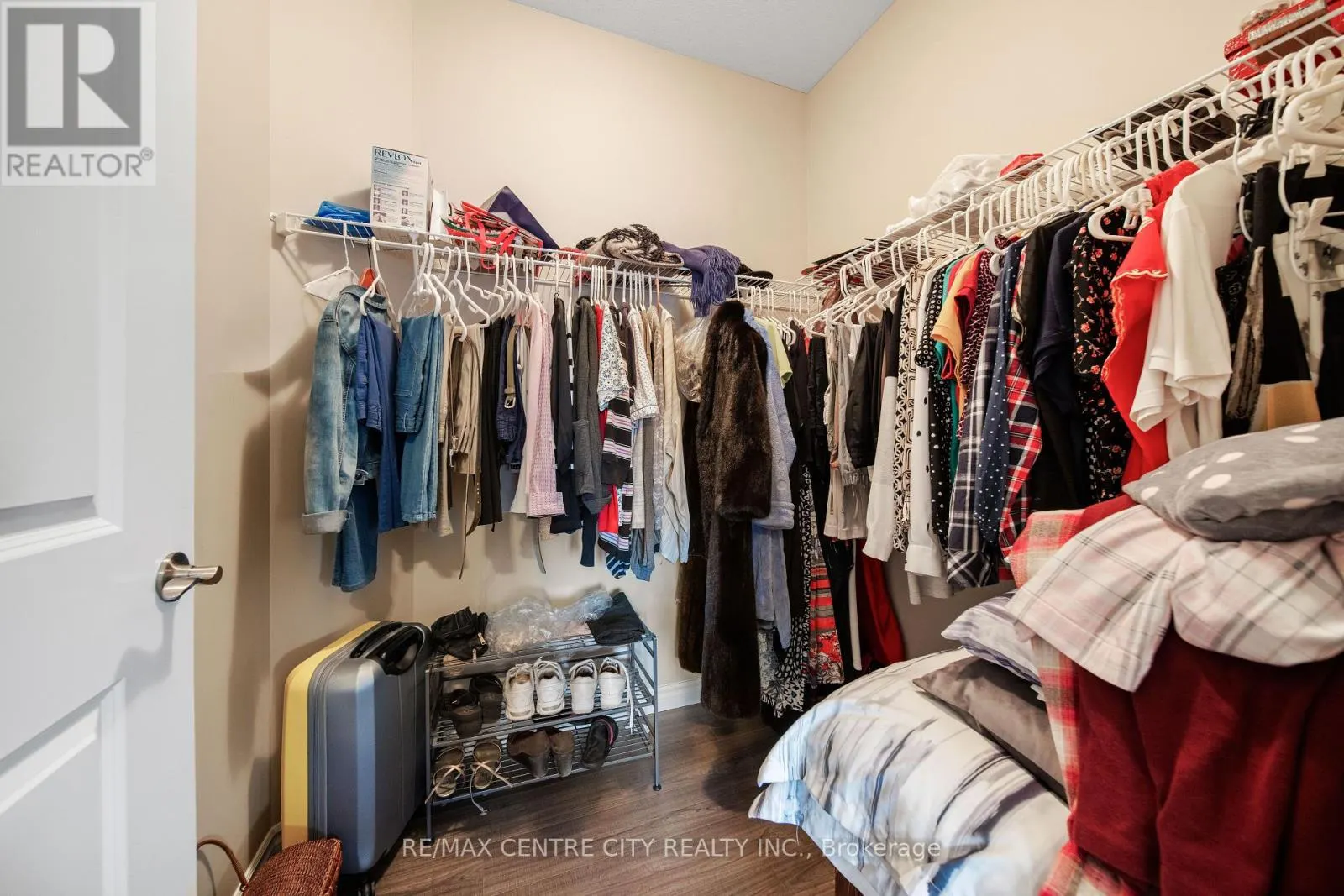 12 - 1 VINEDEN DRIVE, #12