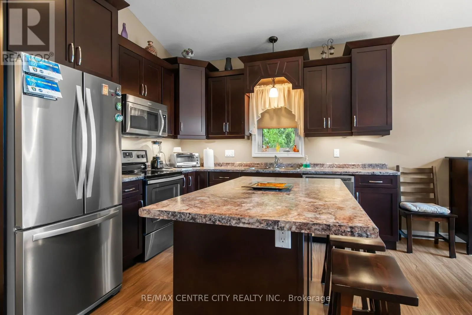 12 - 1 VINEDEN DRIVE, #12
