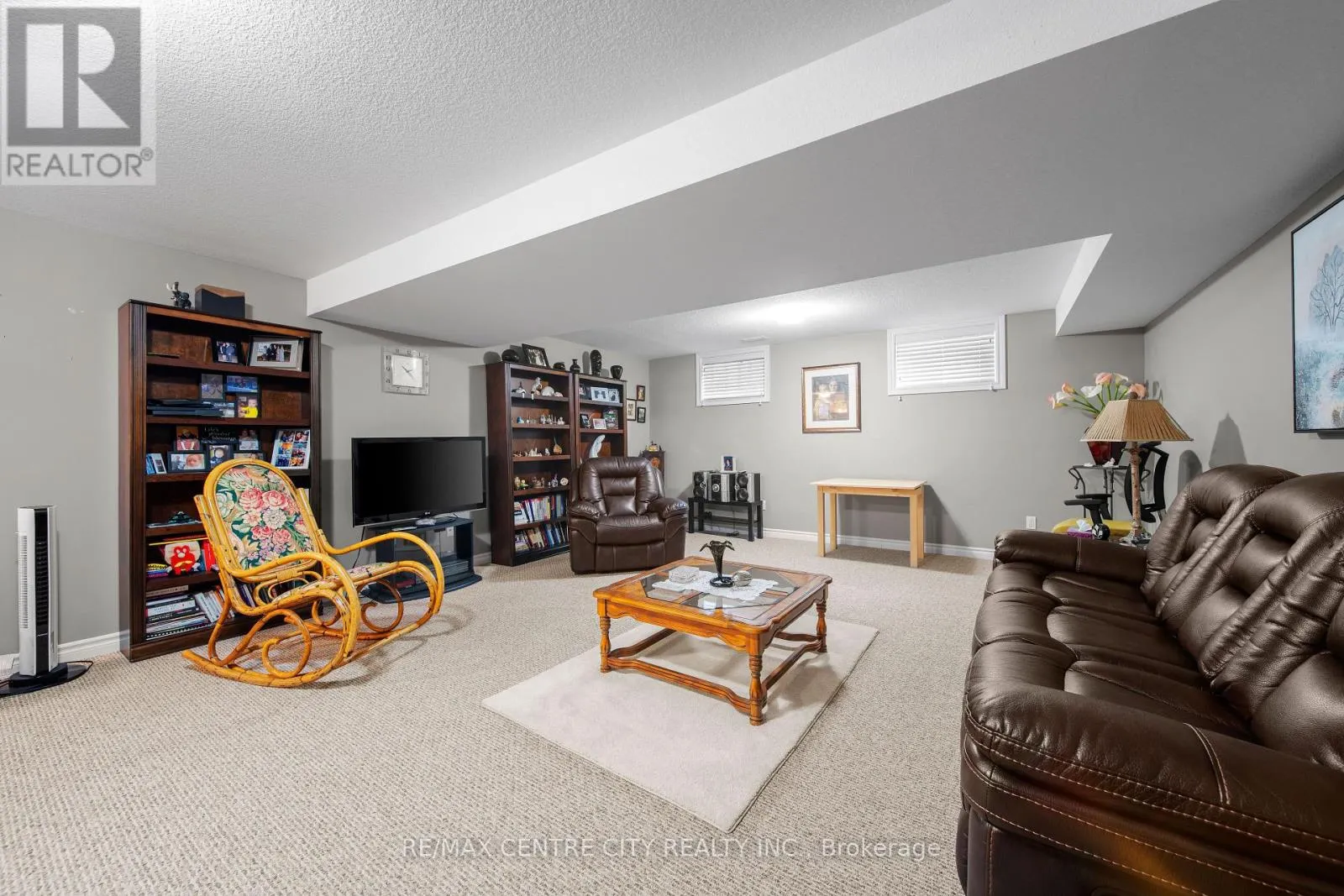 12 - 1 VINEDEN DRIVE, #12