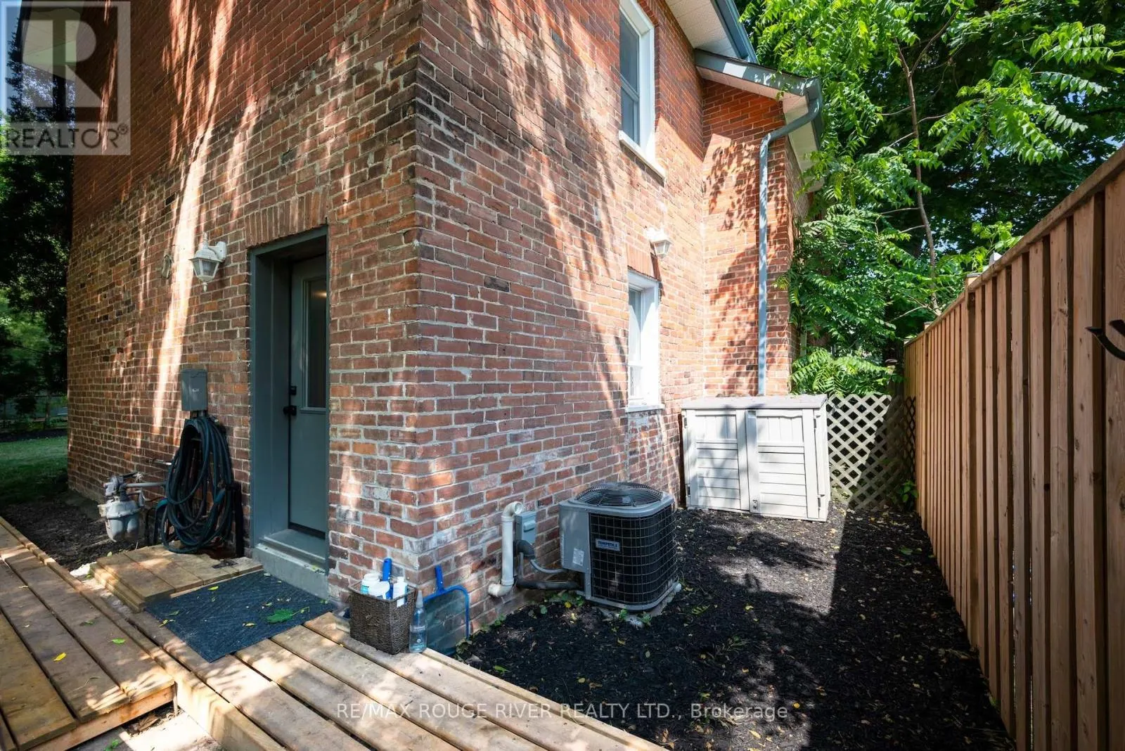 469 HOPKINS AVENUE