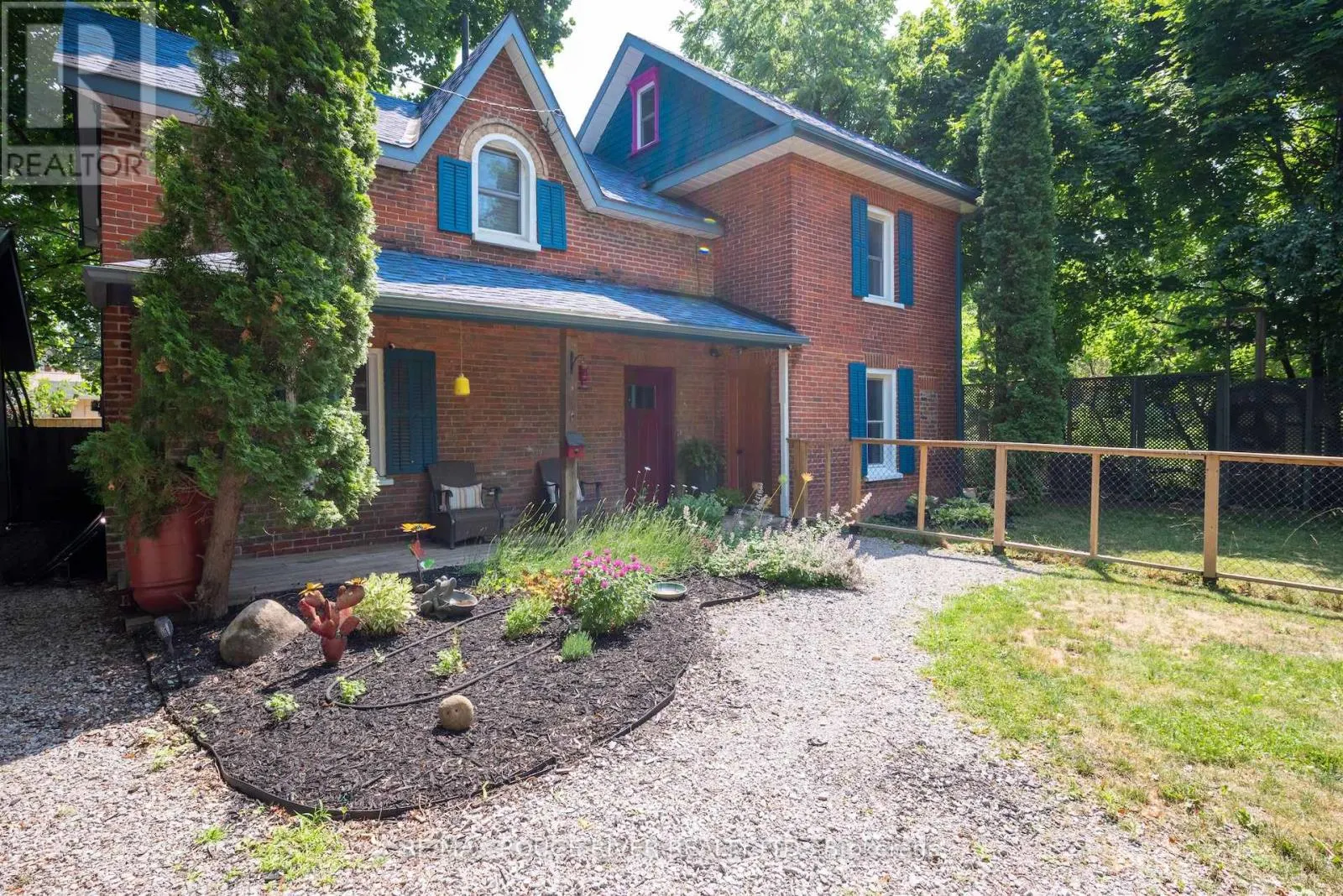 469 HOPKINS AVENUE