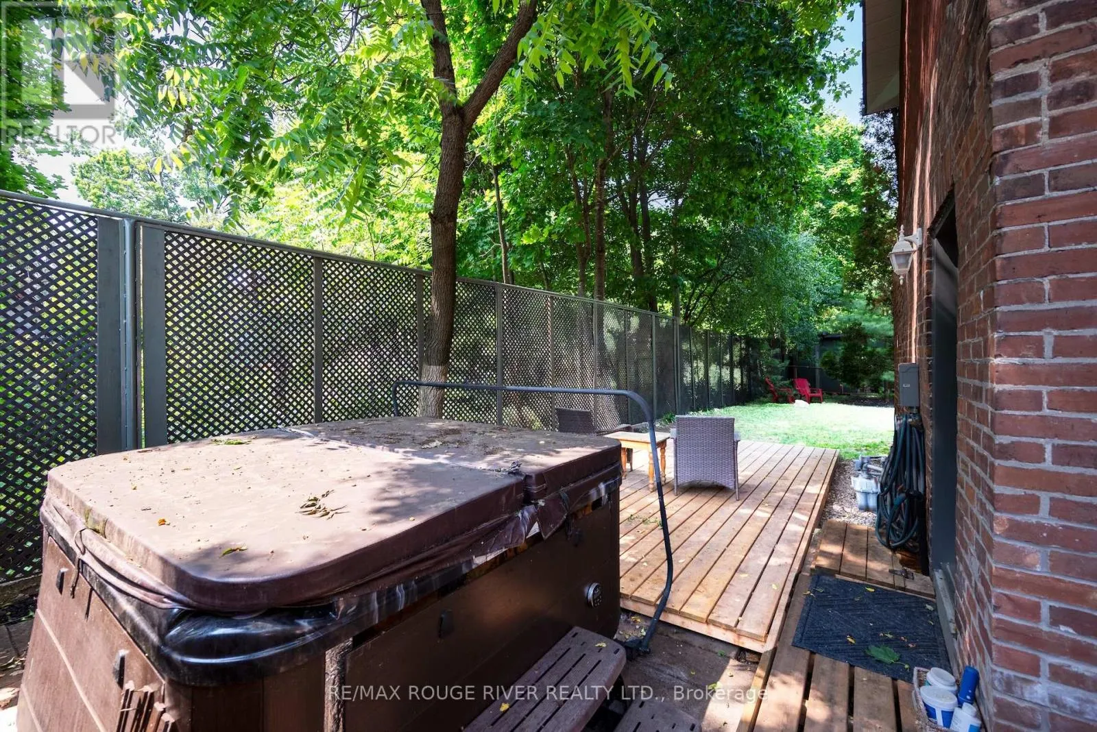 469 HOPKINS AVENUE