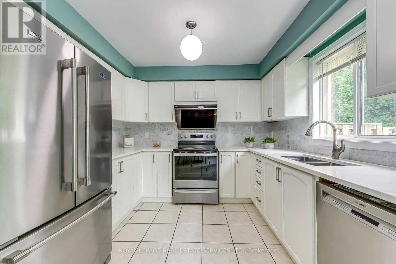 12 - 7 SOUTHSIDE PLACE