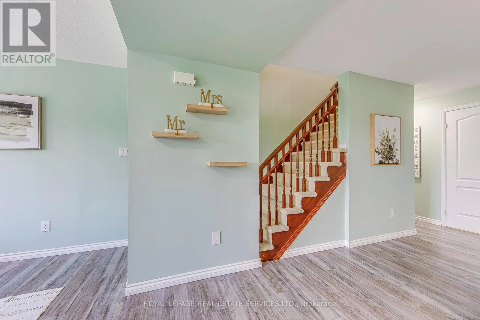 12 - 7 SOUTHSIDE PLACE