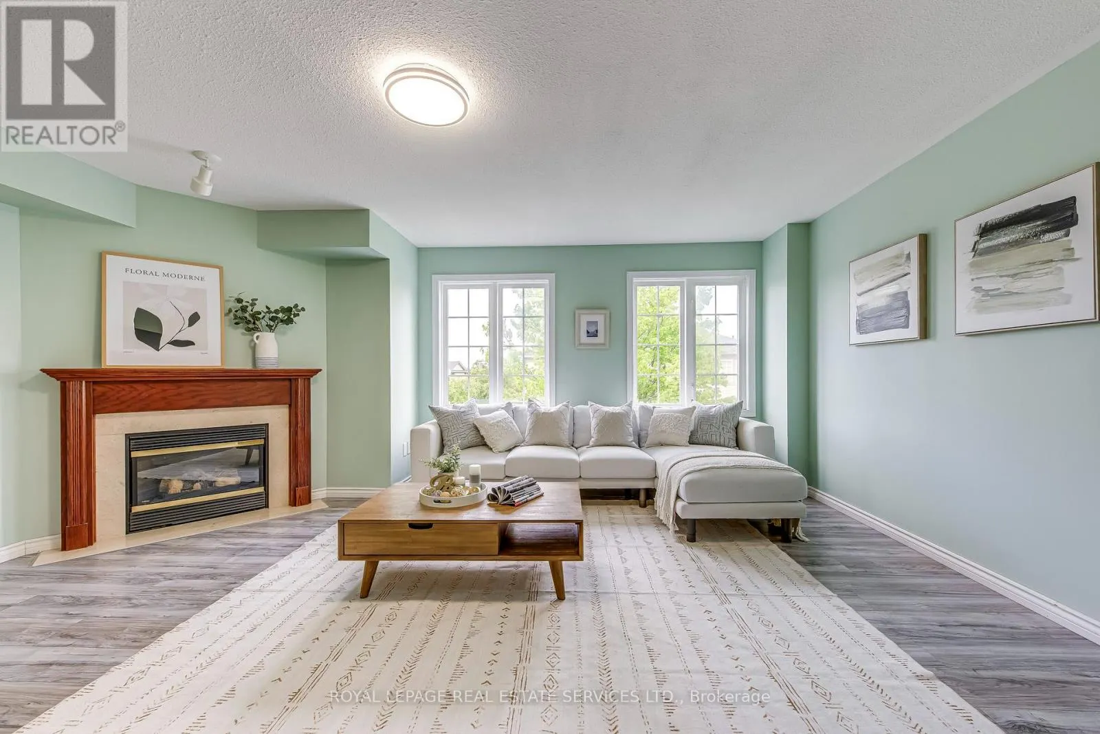12 - 7 SOUTHSIDE PLACE