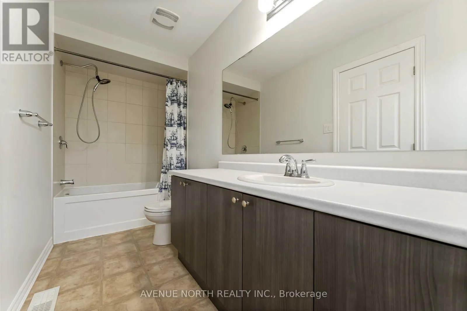 563 FOXLIGHT CIRCLE