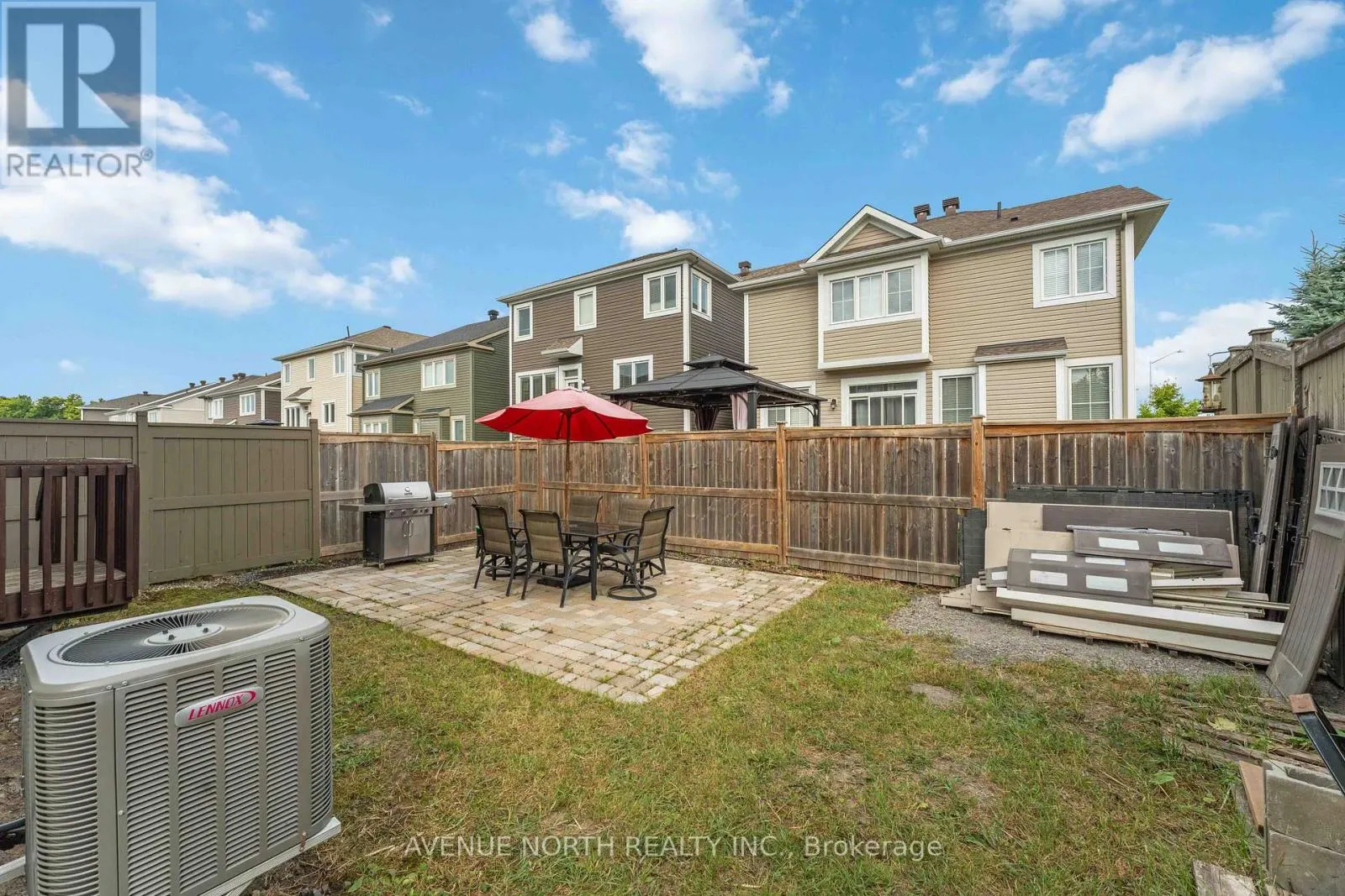 563 FOXLIGHT CIRCLE