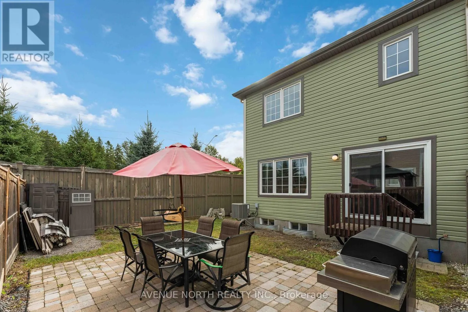 563 FOXLIGHT CIRCLE