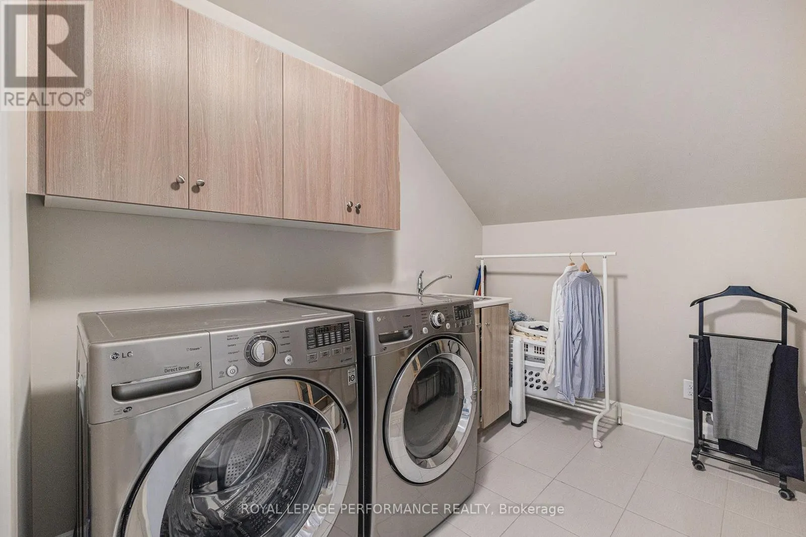 196 GRAINSTONE WAY