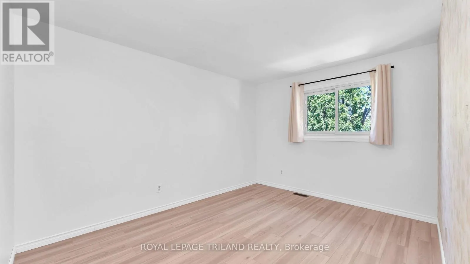 113 MONMORE ROAD
