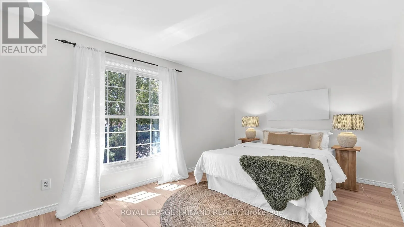 113 MONMORE ROAD