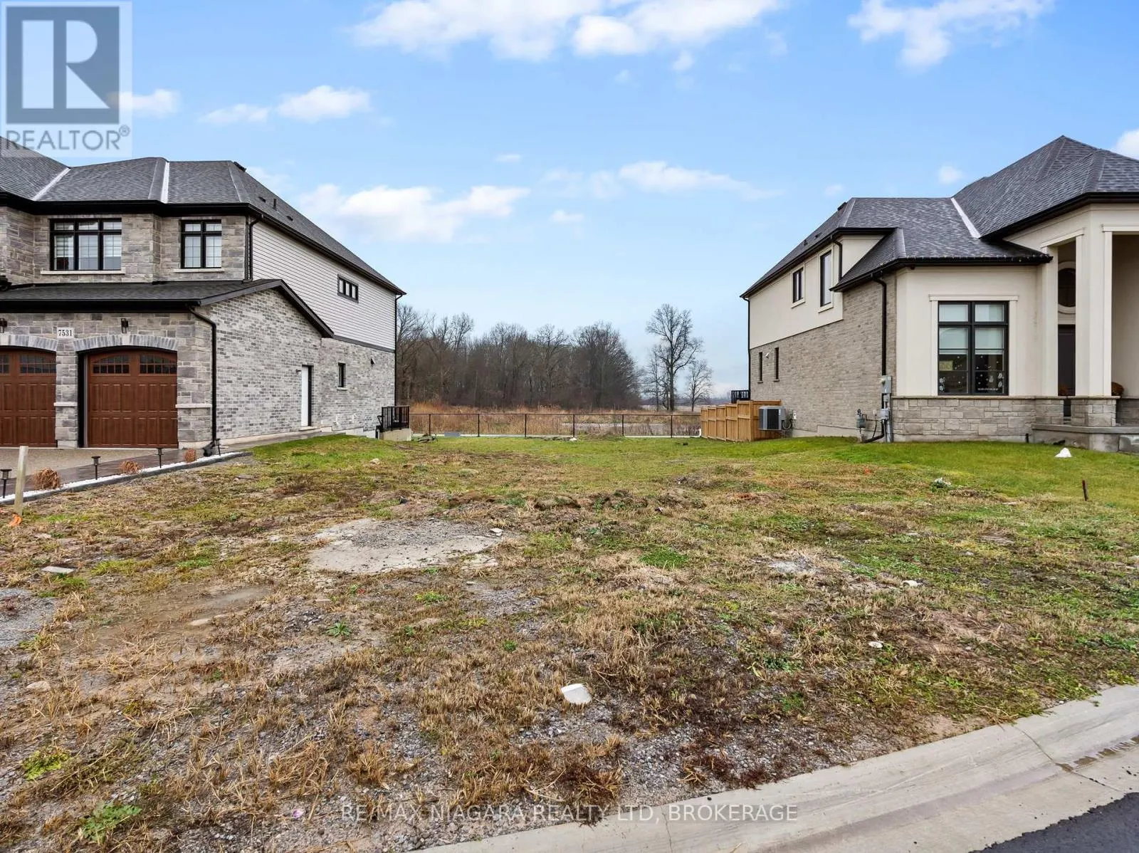 7521 SHERRILEE CRESCENT