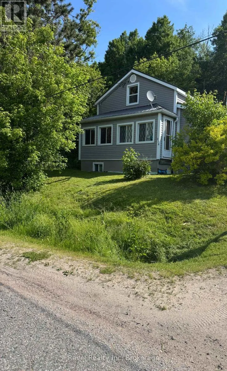 218 RAILWAY STREET