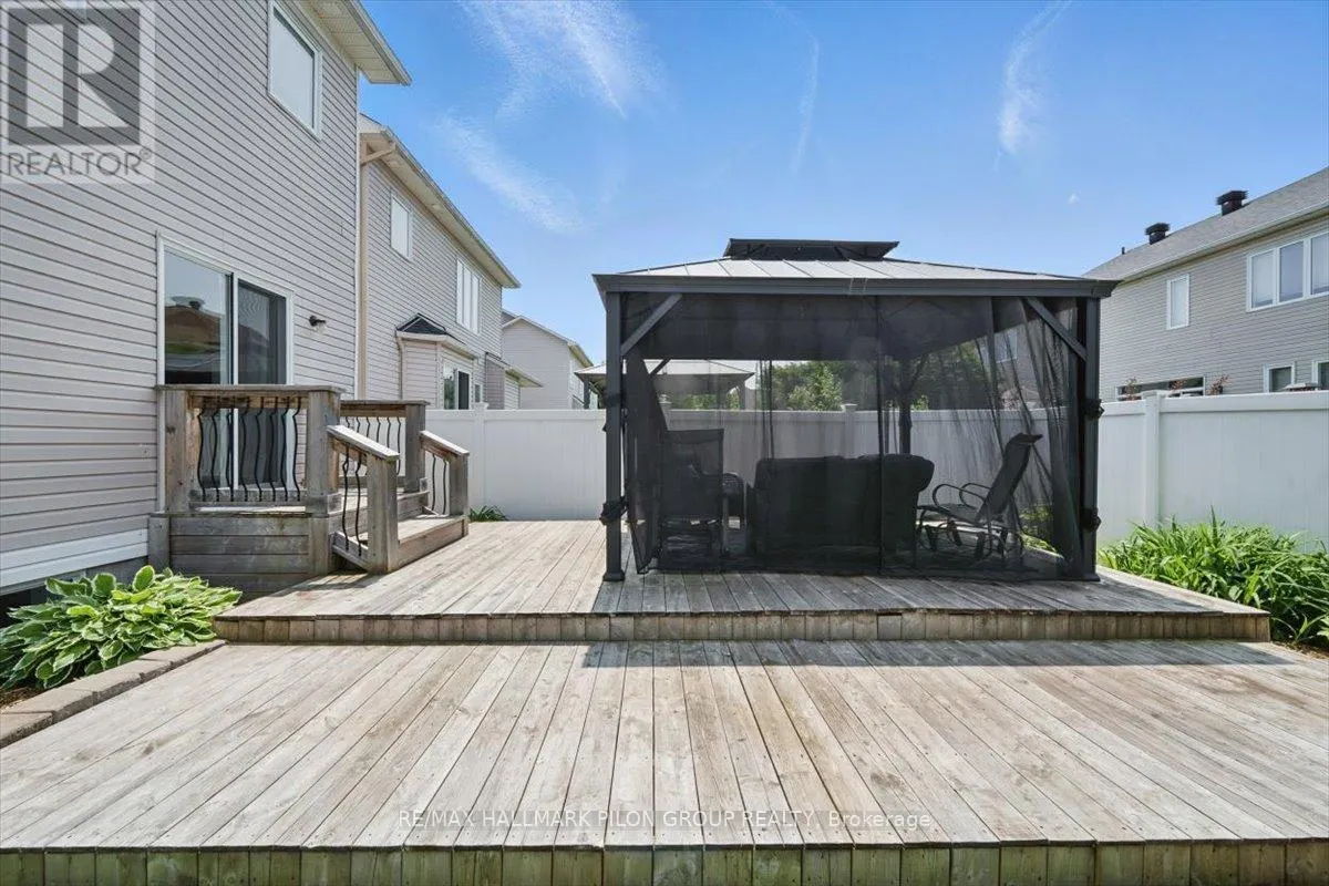 2112 ESPRIT DRIVE