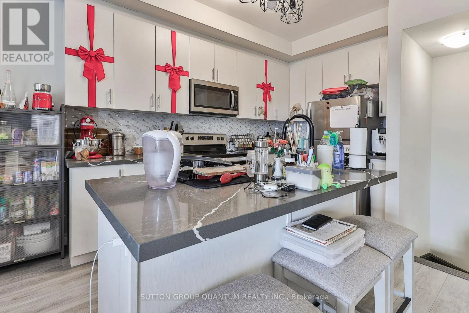 9 - 40 ZINFANDEL DRIVE