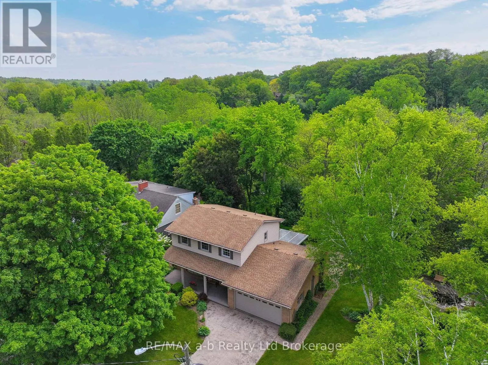 41 PARKWOOD DRIVE