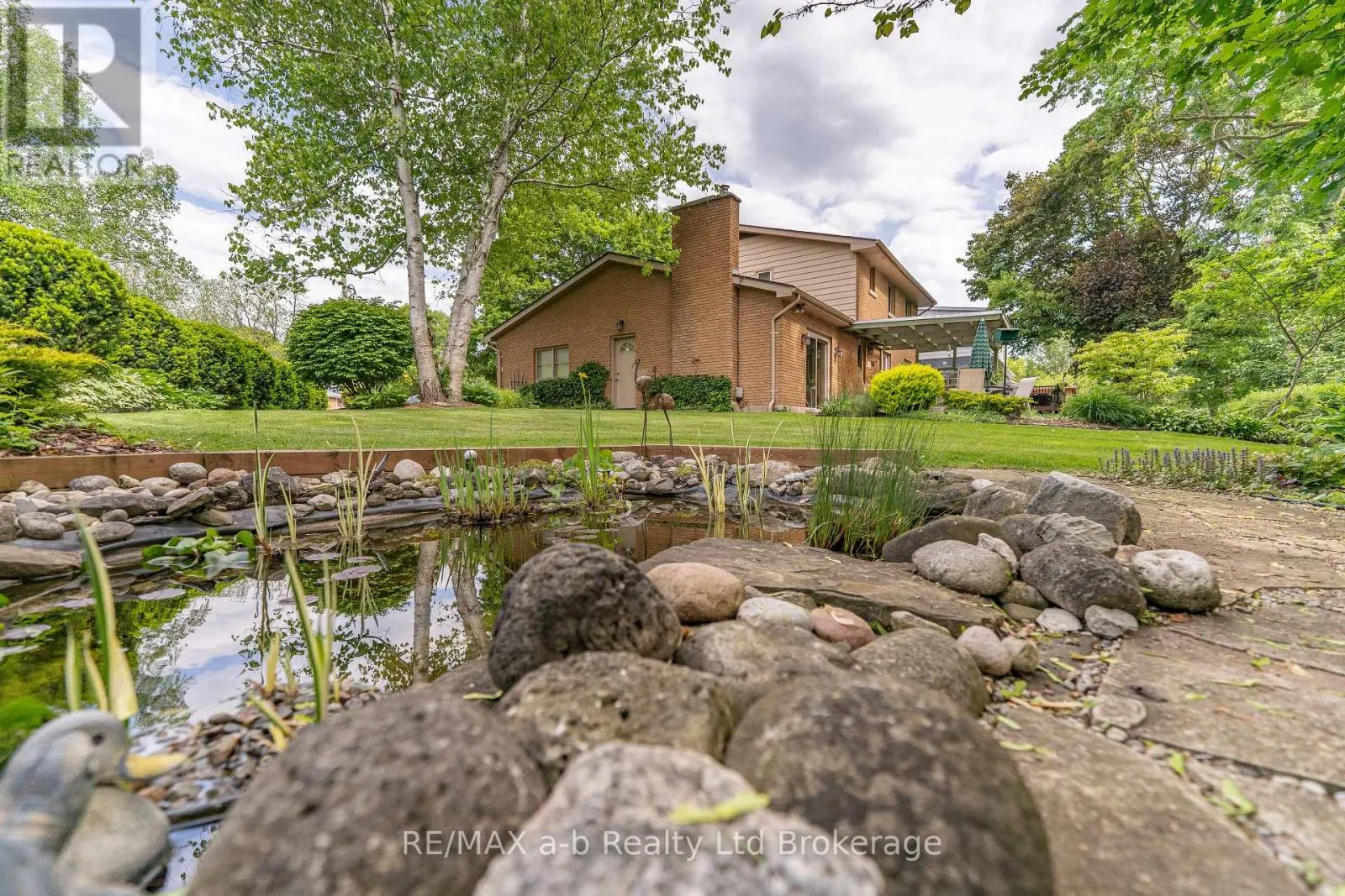 41 PARKWOOD DRIVE